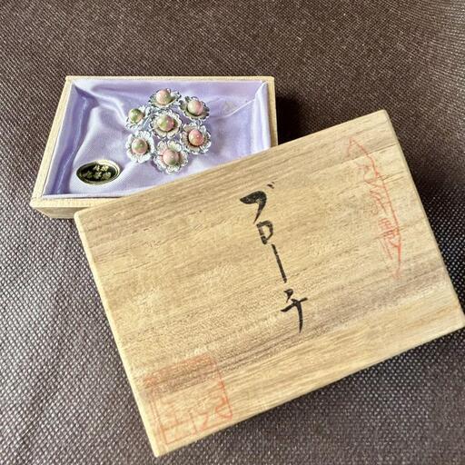 新品未使用】九谷焼ブローチ桐箱入ブローチアンティークD (Hiro 新品未使用】九谷焼ブローチ桐箱入ブローチアンティークD (Hiro