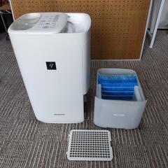 美品 SHARP ﾌﾟﾗｽﾞﾏｸﾗｽﾀｰ 加熱式加湿器 2021年製造  ４Lの画像