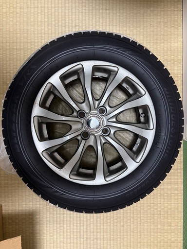 ブリヂストン　スタッドレスタイヤ　極美品