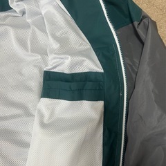 【値下げ品 】ウィンドブレーカーの画像