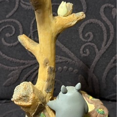 最終値下げ✨ジブリ となりのトトロ 木の形状 置物 フィギュア付きの画像