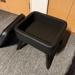 収納付きオットマンの画像