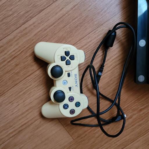 最終値下げ ps3 PlayStation 3 本体2000A とコントローラー2つ 地球