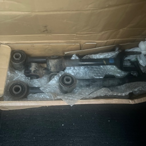 純正アッパーアーム、純正トーコン