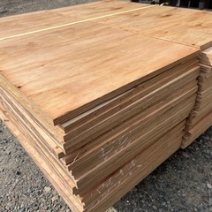 ⭐︎完売⭐︎【早い者勝ち・処分品】JAS構造用合板　910×15×470！在庫120枚ありますので複数の方へ販売できます。の画像