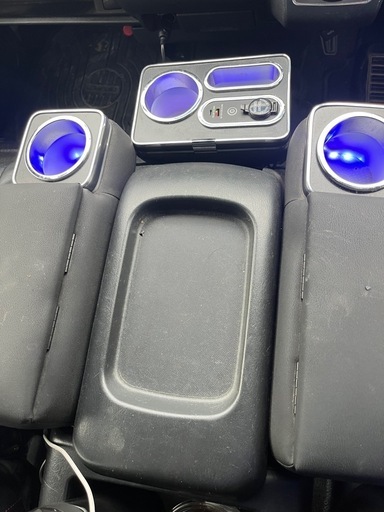 ハイエース　コンソール　肘がけ