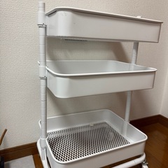 【受付終了】スチールワゴン　３段　ニトリ の画像