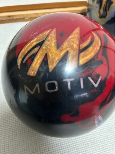 MOTIVボウリングボール