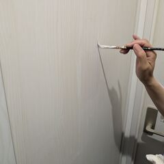 小さな傷も大きな穴も、迅速丁寧に補修。退去前や荷物を落とした時の傷や穴、日焼け等ご相談ください - 泉佐野市