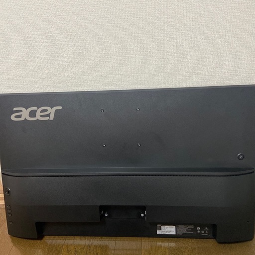 Acer 4K HDR対応モニター ET322QKCbmiipzx 31.5インチ VA 非光沢 Acer 4K HDR対応モニター ET322QKCbmiipzx 31.5インチ VA 非光沢
