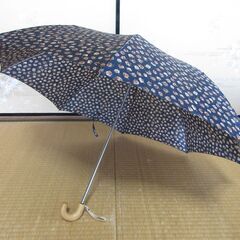 雨傘　折りたたみ　青・ばら柄　使用品の画像