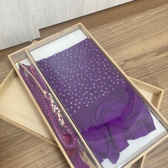 未使用/新品] 紫色 刺繍入り 帯留め・帯飾り木箱付き (kee) 中野の小物 