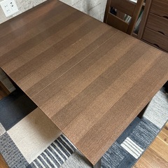 【受け渡し予定者決定済み】伸縮可能なダイニングテーブル!!椅子2...