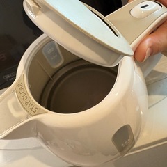 【お取引中】ティファール電気ポットの画像