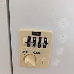 鍵付きロッカー ダイヤル オフィス用ロッカー 3段の画像