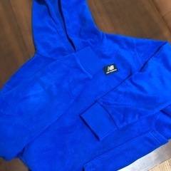 ニューバランス　フリースパーカーの画像