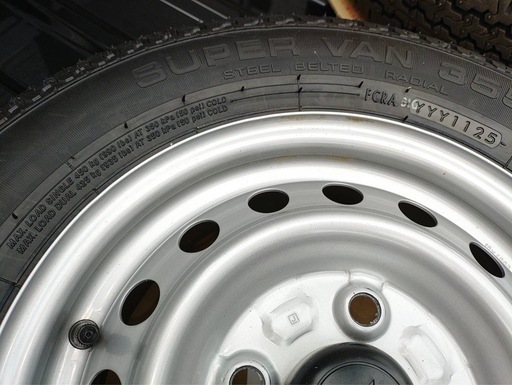 【お取り引き中】ダイハツ　ハイゼット　ジャンボ4WD 純正タイヤ、ホイ―ル4本 YOKOHAMA 145/80R12　80/78N LT ほぼ未使用品 お取り引き中】ダイハツ ハイゼット ジャンボ4WD 純正タイヤ、ホイ―ル4