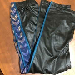hummel  ジャージパンツ　Lの画像