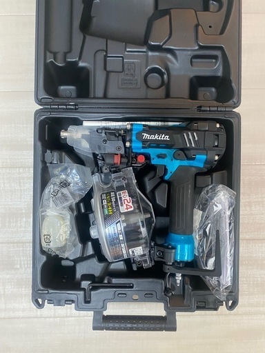 【新品同様】【価格交渉可】マキタ　高圧エア釘打