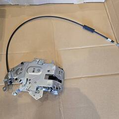 【新品・未使用】トヨタ純正 ドアロックアクチュエータASSY アイシス 右 スライドドア ロックASSY 69330-44042の画像