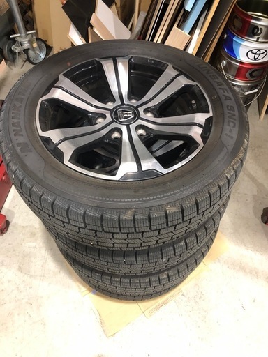 ハイエース用タイヤ付アルミホイール