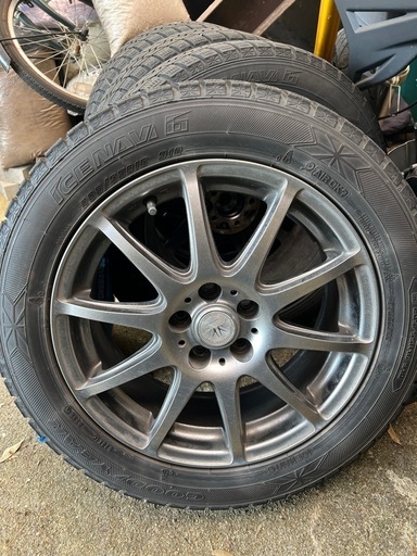 スタットレスタイヤ4本セット(ナット付き)