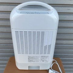 🌟衣類乾燥除湿機2.2L アイリス製 2018年🌟の画像