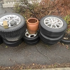 タイヤとタイヤホイール付き買ってくださいの画像