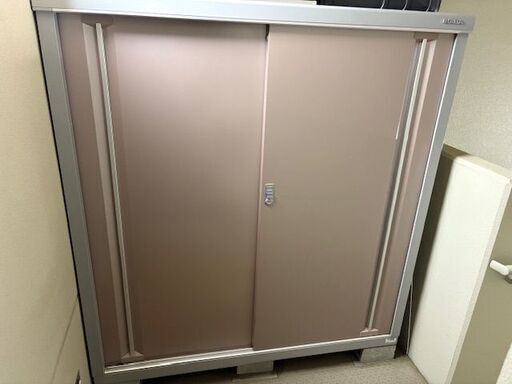 美品イナバ物置シンプリー