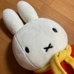 ミッフィー 大きめ　ぬいぐるみ　マフラー　セーター　希少　約60㎝の画像
