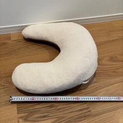 （取引相手決定）エールベべ 授乳クッションの画像