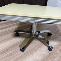 オシャレレトロ　テーブル中古の画像