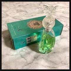 ꒰ANNA SUI꒱Secret Wishオードトワレ30ml 香水 優しい香りの画像