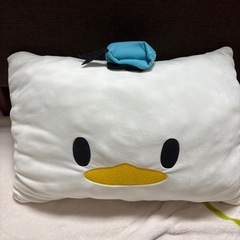 ドナルド&デイジー　クッションの画像