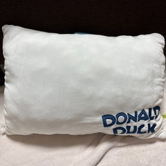 ドナルド&デイジー　クッションの画像