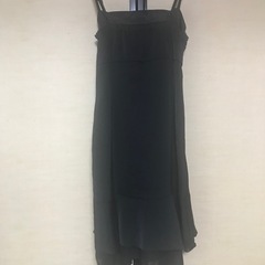 ブラックのパーティードレスの画像