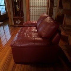 本革ソファーワインレッドの画像