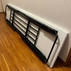 【超美品】オフィス用品 折りたたみテーブル 棚付き 千葉市・四街道市の方は無料で配送します　の画像