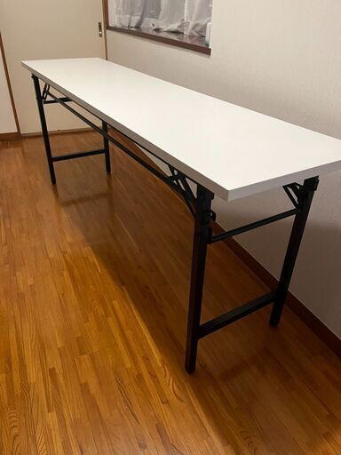 超美品】オフィス用品 折りたたみテーブル 棚付き 千葉市 超美品】オフィス用品 折りたたみテーブル 棚付き 千葉市