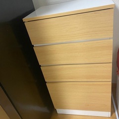 キャビネット　４段　組み立て済み　未使用
