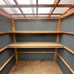 大工が作った物置の画像