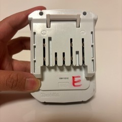 マキタ　バッテリー　14.4V 純正品　BL1413Gの画像