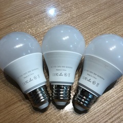 LED  電球　E26  9w 調光調色