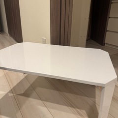 めっちゃしっかりしてる机の画像