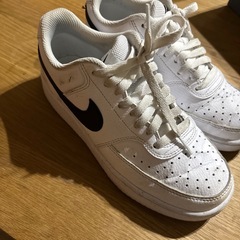 NIKE スニーカー
