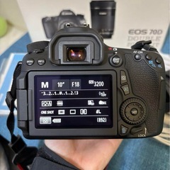 Canon EOS 70D ダブルズームキット (みこ) 長後のビデオカメラ Canon EOS 70D ダブルズームキット (みこ) 長後のビデオカメラ
