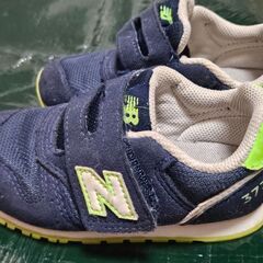 adidas、new balance　4足靴セット　キッズシューズ　子供靴の画像