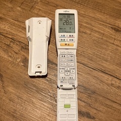 FUJITSU エアコン用リモコンの画像