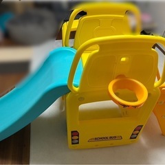 バス滑り台　大型遊具　アスレチック室内遊具　子供の画像