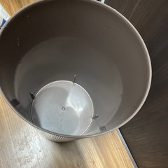 ゴミ箱の画像